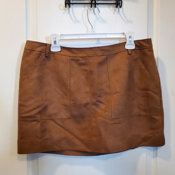 Nordstrom Hinge Faux Suede Mini Skirt with Pockets - Size 1(10/12) - Picture 1 of 6